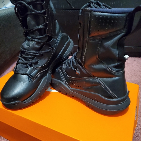 Nike SFB FIELD 2 8\